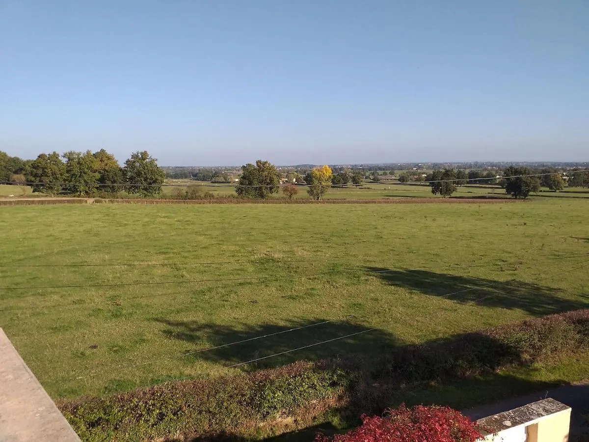 Domaine Berenguer Bed & Breakfast Ouches France